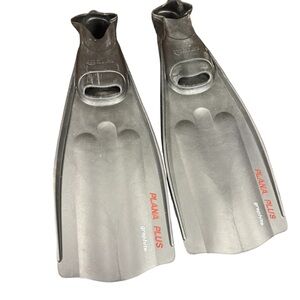 Plana Plus Graphic Dive Fins in Graphite Gray scuba flippers snorkel